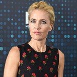 Gillian Anderson, la agente Scully en “Los Expedientes Secretos X”, reaparece en la alfombra roja