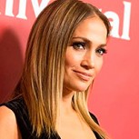 Jennifer Lopez se revalida como referente de la moda imponiendo nueva tendencia en jeans