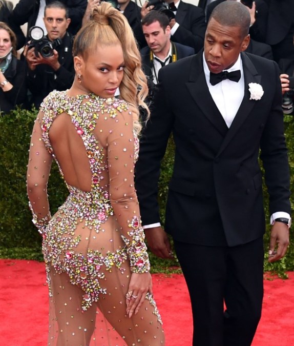 Beyoncé, 2015: La estrella optó por un diseño de Alta Costura de Riccardo Tisci para Givenchy con joyas bordadas.
