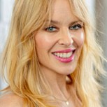 Kylie Minogue deslumbró a sus 52 años con un llamativo y glamoroso vestido de lentejuelas azul
