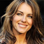 Elizabeth Hurley estrenó un deslumbrante vestido en una improvisada alfombra roja en la nieve