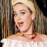 Katy Perry destacó con dos vestidos en gala de UNICEF: Lució uno elegante y luego uno dorado ¿Cuál prefieres?