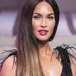 Imposible que Megan Fox pase desapercibida con este diseño y color en las calles