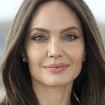 Angelina Jolie destacó frente a las fotógrafos en el Festival de Cine de Roma junto a sus hijas