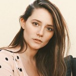 Magdalena Müller es aplaudida en las redes tras posar con prenda “retro” durante una jornada de piscina