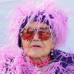 Carmen, la abuela de 94 años que se convirtió en modelo por petición de su nieto diseñador