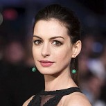 Anne Hathaway conquistó la alfombra roja del Festival de Cannes con este vestido de lentejuelas
