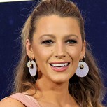 Blake Lively optó por este famoso vestido que tuvo gran auge en los 80 y no se equivocó