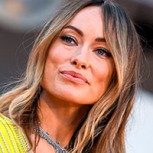 Olivia Wilde apostó por este vestido lleno de colorido y setentero para ser ovacionada en el Festival de San Sebastián