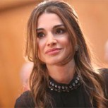 Rania de Jordania hizo un guiño a la moda francesa con este delicado vestido en una visita a ese país