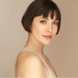 Daniela Ramírez lució un look de Cleopatra en Premios Emmy Internacional y se llenó de elogios