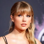 Taylor Swift optó por un vestido con cientos de joyas para destacar en los MTV EMAs