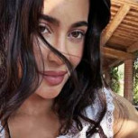 Kylie Jenner marca la pauta con una prenda de satén y este corsé: Logró un gran estilo de época