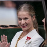 Detalles del traje de sastre con el que deslumbró la princesa Leonor: Se pareció a su madre Letizia más que nunca