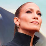 Jennifer Lopez luce un espectacular vestido rojo que puede ser una buena opción para las fiestas de Fin de Año