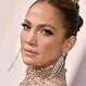 Jennifer Lopez se alza como la invitada más imponente en París: Look es una oda a la primavera