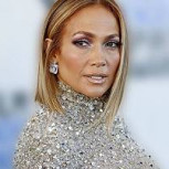 Jennifer Lopez apostó por peculiar falda para una arriesgada fusión de prendas de alta costura en Nueva York