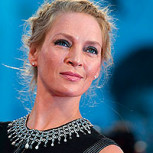 Uma Thurman eleva el glamour al máximo con este impecable vestido durante una gala