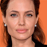Angelina Jolie derribó las normas: Lució totalmente elegante con zapatos planos en una alfombra roja