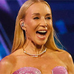 Karen Doggenweiler dio el primer golpe en Viña 2025: Debutó con bello vestido rosado al estilo “Barbie”