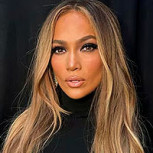 Jennifer Lopez se atrevió con esta excéntrica falda de alta costura y tacones que sólo ella puede llevar