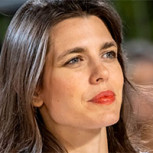 Carlota Casiraghi demostró en el GP de la F1 que los jeans y zapatos bajos pueden tener un estilo royal