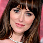 Dakota Johnson deslumbró con dos vestidos completamente distintos en solo 24 horas