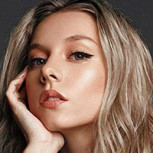 Ester Expósito revive con este look el espíritu rebelde de Olivia Newton-John en Grease