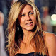 Jennifer Aniston enseña a transformar diseños simples en íconos de moda con este look veraniego