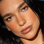 Dua Lipa se resiste al fin del verano en Nueva York: Cantante luce un look intenso y sofisticado