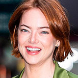 Emma Stone rinde homenaje noventero a Gwyneth Paltrow con este icónico look