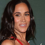 Meghan Markle apareció inesperadamente en la Semana de la Moda de París y lo hizo con este comentado look