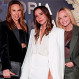 Las Spice Girls reaparecen apostando por el blazer en estreno de serie documental de Victoria Beckham