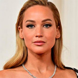 Jennifer Lawrence deslumbra con un vestido Dior con una apertura precisa en los Premios Gotham 2025
