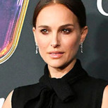 Natalie Portman recibe el 2026 con un traje de baño negro que nunca pasa de moda