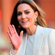 Kate Middleton apostó por un look azul marino y joyas de fantasía para evento religioso