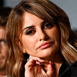 Penélope Cruz apostó en Cannes por un impactante vestido vintage de plumas