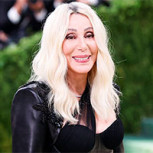 Cher cumple 80 años reafirmándose como ícono de la moda: Algunos de sus looks más comentados