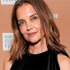 Katie Holmes optó por esta arriesgada combinación para conquistar la noche neoyorquina