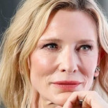 Cate Blanchett deslumbró con este impecable esmoquin Armani en París junto a uno de sus hijos