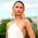 Zendaya sorprendió con look vintage que acaparó la atención en “La Odisea”: Una “diosa dorada”