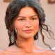 Zendaya se atreve y no falla con este look angelical que incorporó hasta alas