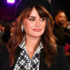 Penélope Cruz deslumbró con un look juvenil y sofisticado que acaparó todas las miradas
