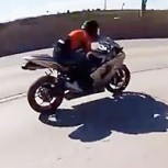 Impactante video muestra a motociclista que grabó su propio choque a 225 km/h