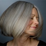 La moda de las canas: ¿Cómo saber si es para ti?