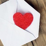 Igual que en la película: un hombre sigue recibiendo cartas de cumpleaños de su esposa muerta