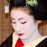 Antiguo secreto de belleza usado por las geishas vuelve a tener vigencia: ¿Se animarían a usarlo?