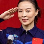 Wang Yaping: Conoce a la primera mujer china en dar una caminata espacial