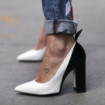 Tres ideas para vestir stilettos blancos como toda una fashionista