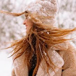 Cinco errores en invierno que están arruinando tu pelo